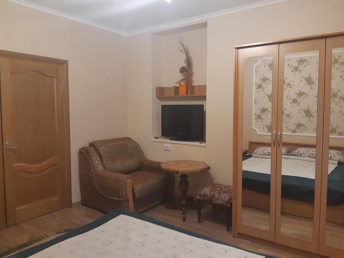 Celebrity Villa Камианец-Подилский Екстериор снимка