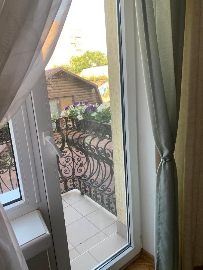 Celebrity Villa Камианец-Подилский Екстериор снимка