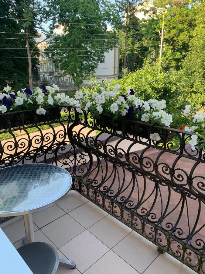 Celebrity Villa Камианец-Подилский Екстериор снимка