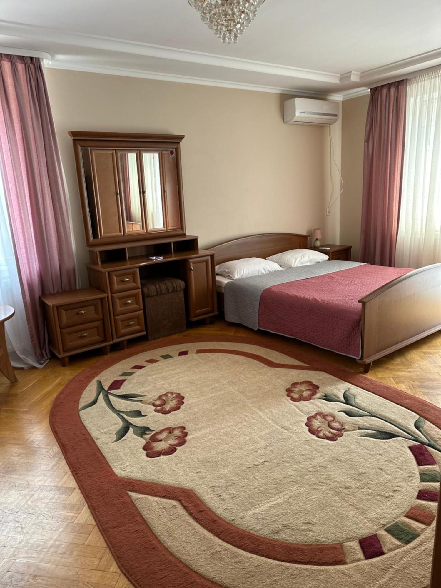 Celebrity Villa Камианец-Подилский Екстериор снимка