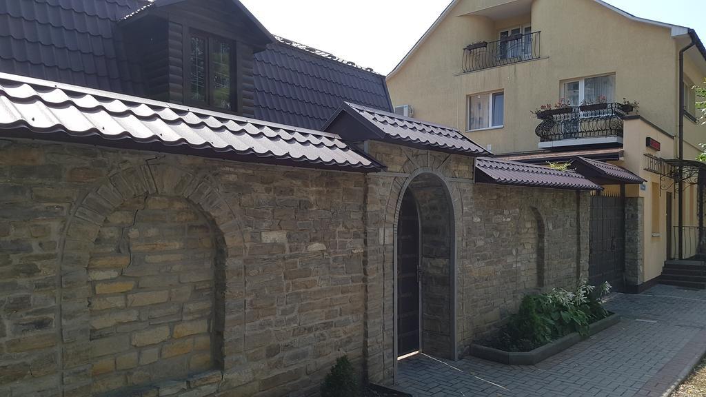 Celebrity Villa Камианец-Подилский Екстериор снимка
