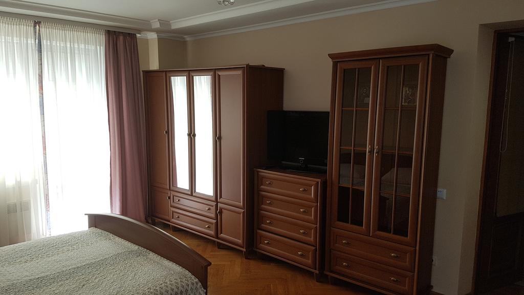 Celebrity Villa Камианец-Подилский Екстериор снимка